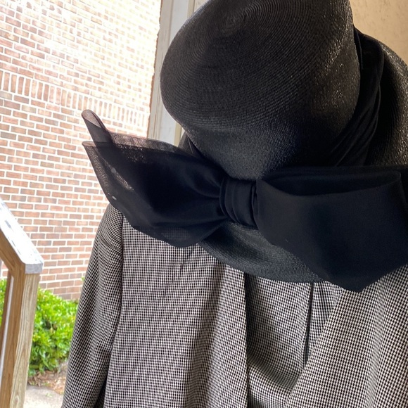 Beautiful full black hat with bow in back main image 5